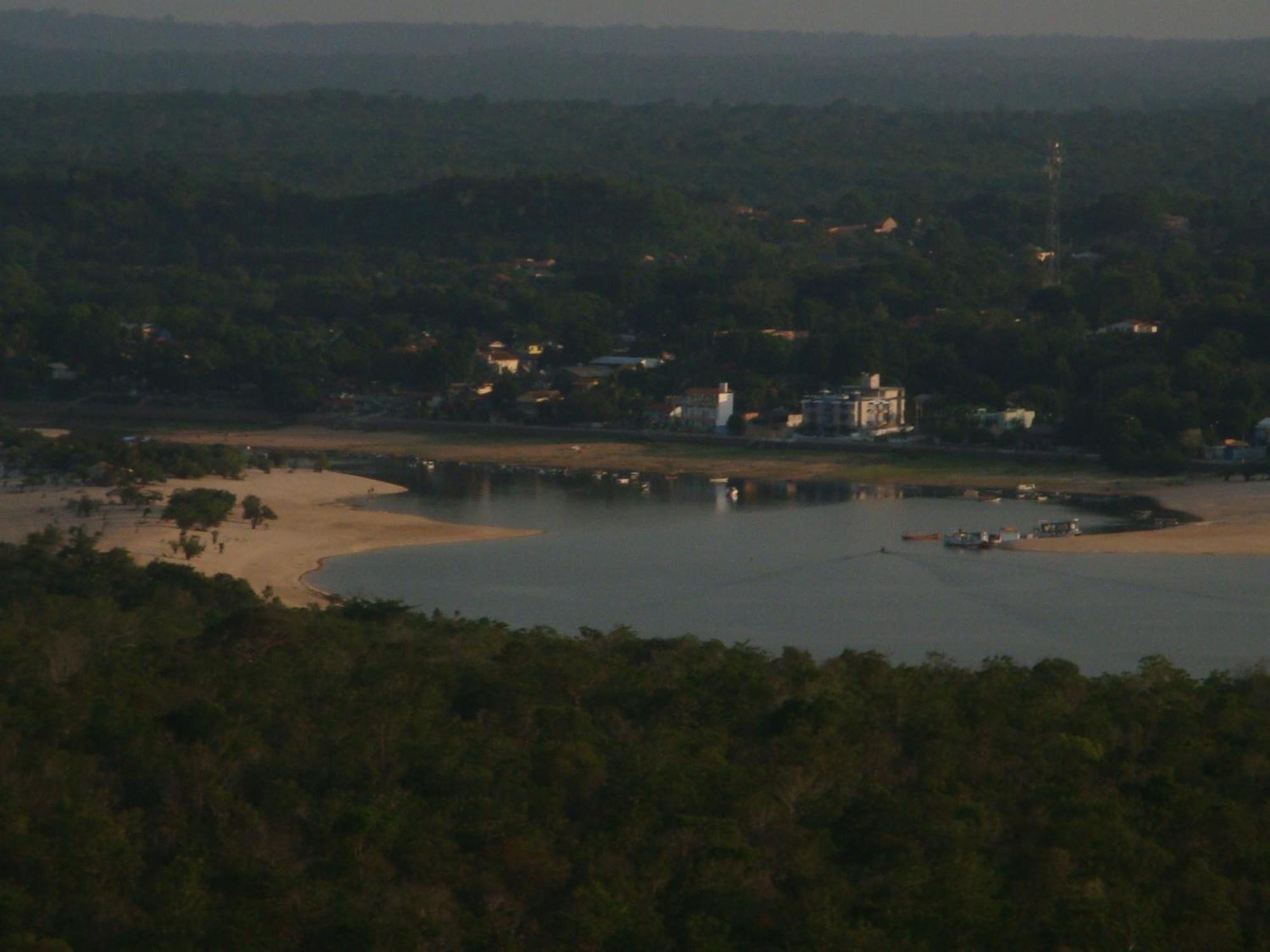 Do Tapajos 旅馆